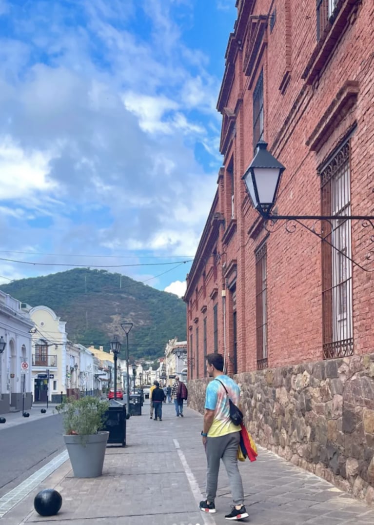 Gimena Accardi y Nicolás Vázquez compartieron las fotos de su viaje al Norte: "Salta la re linda"