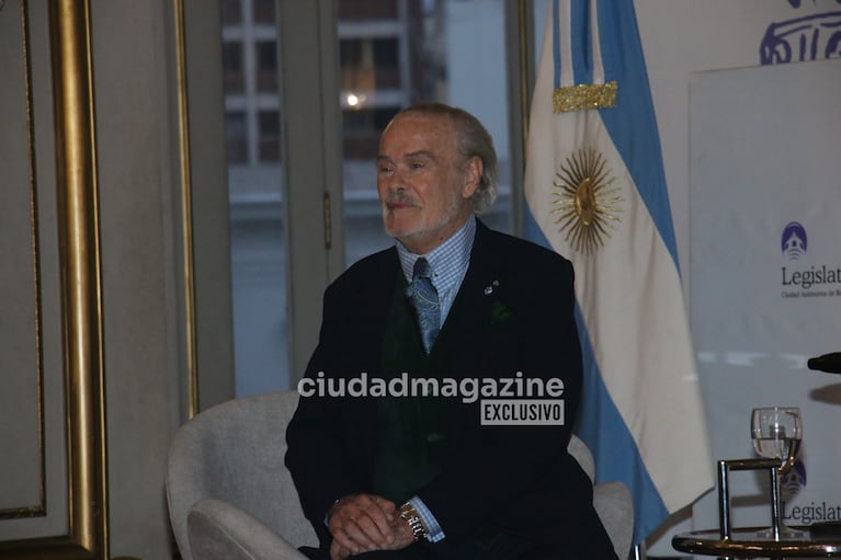 Gino Bogani, distinguido en la Legislatura de la Ciudad de Buenos Aires (Movilpress)