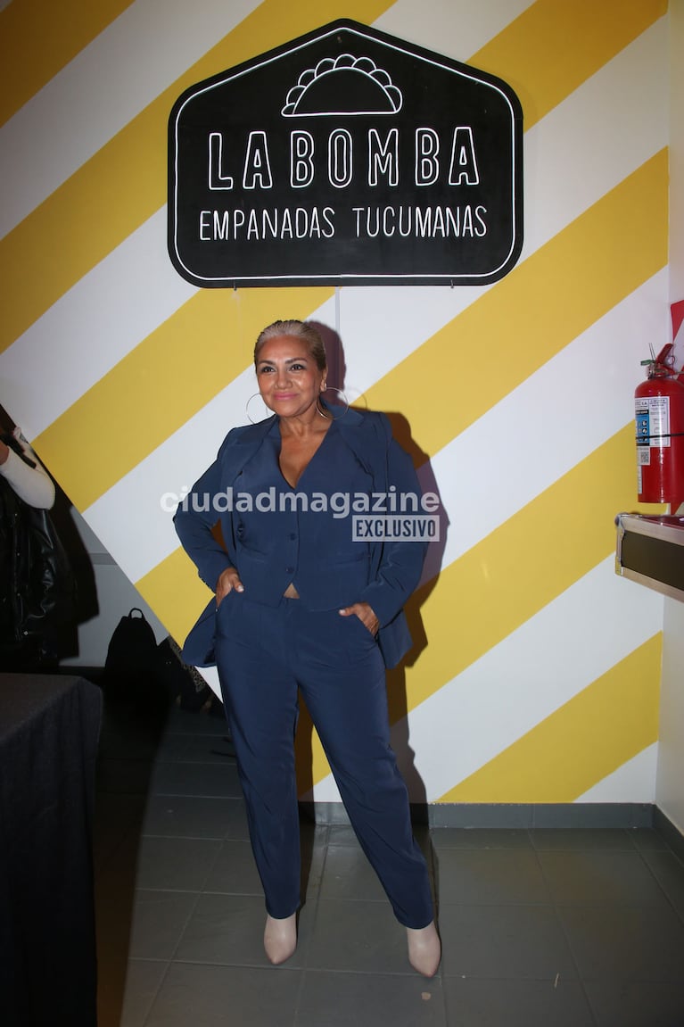 Gladys la Bomba Tucumana inauguró su local de empanadas (Foto: Movilpress).