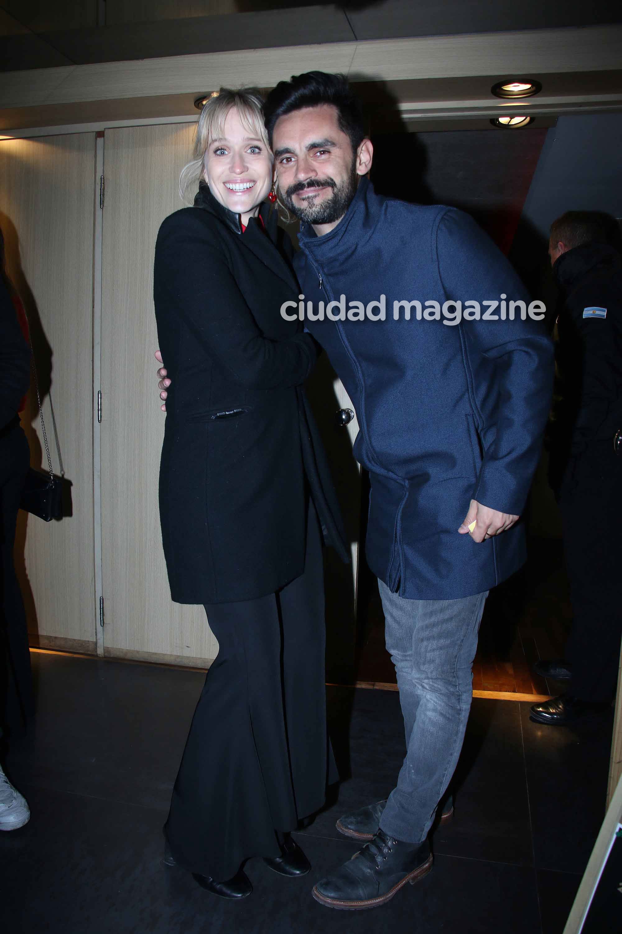 Gonzalo Heredia y Brenda Gandini, en el cumple de Cande Vetrano (Foto: Movilpress)