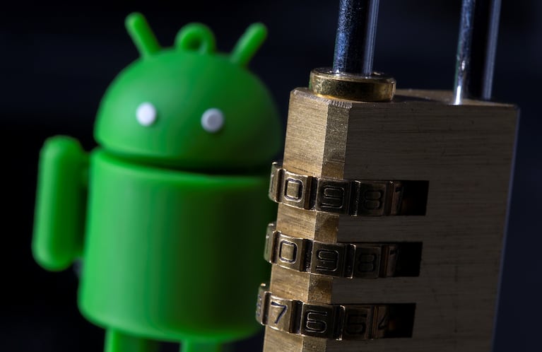 Google ha anunciado nuevas características de IA para Android 15, orientadas a salvaguardar la información del usuario ante situaciones de robo.

