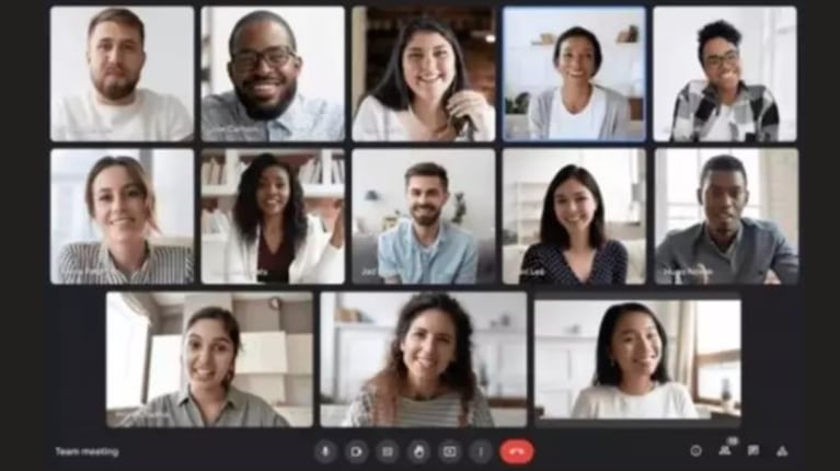 Google Meet introduce un filtro belleza en su versión para móviles