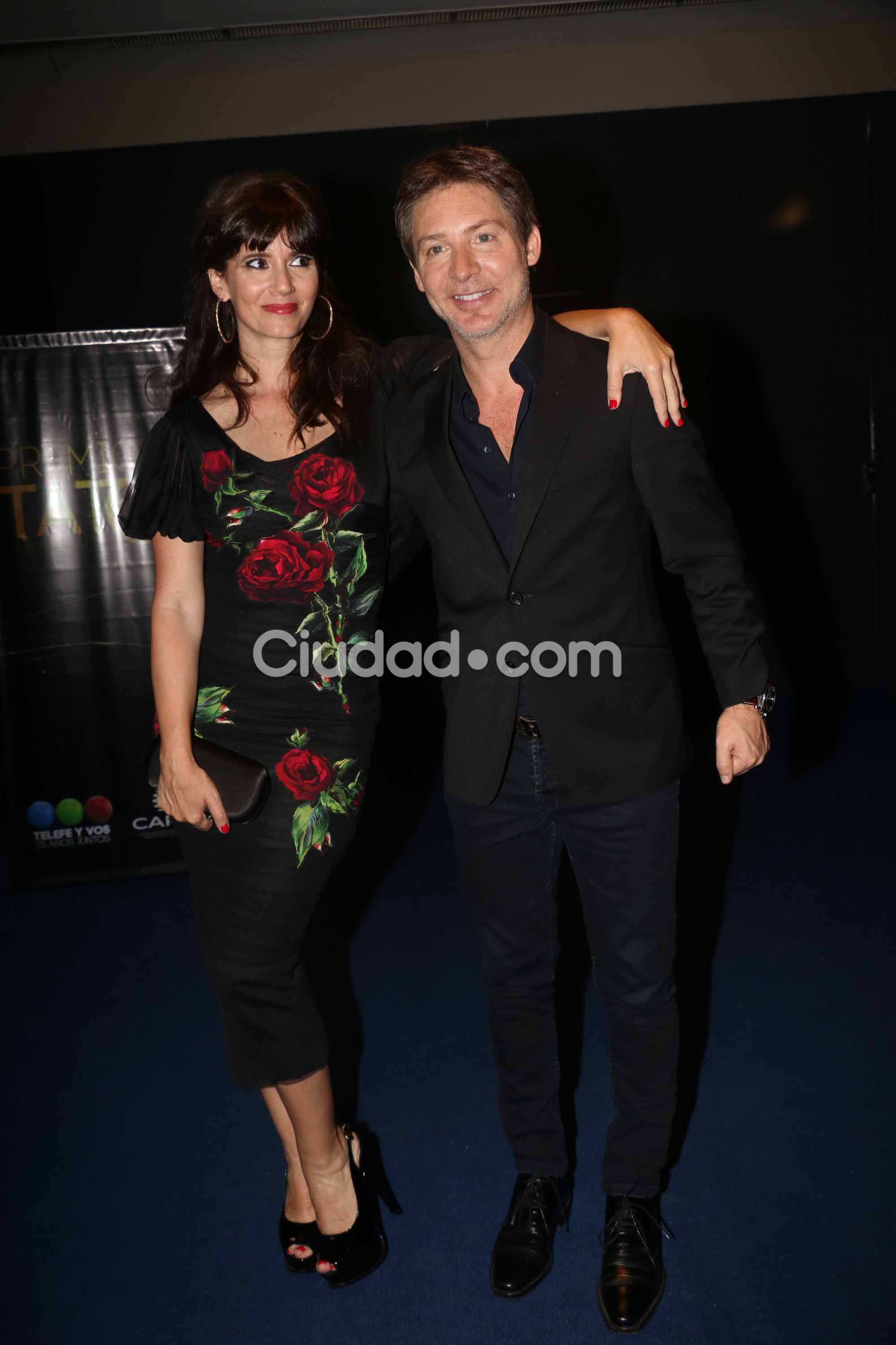 Griselda Siciliani, divina con un diseño de Dolce & Gabbana, y Adrián Suar  (Fotos: Movilpress).