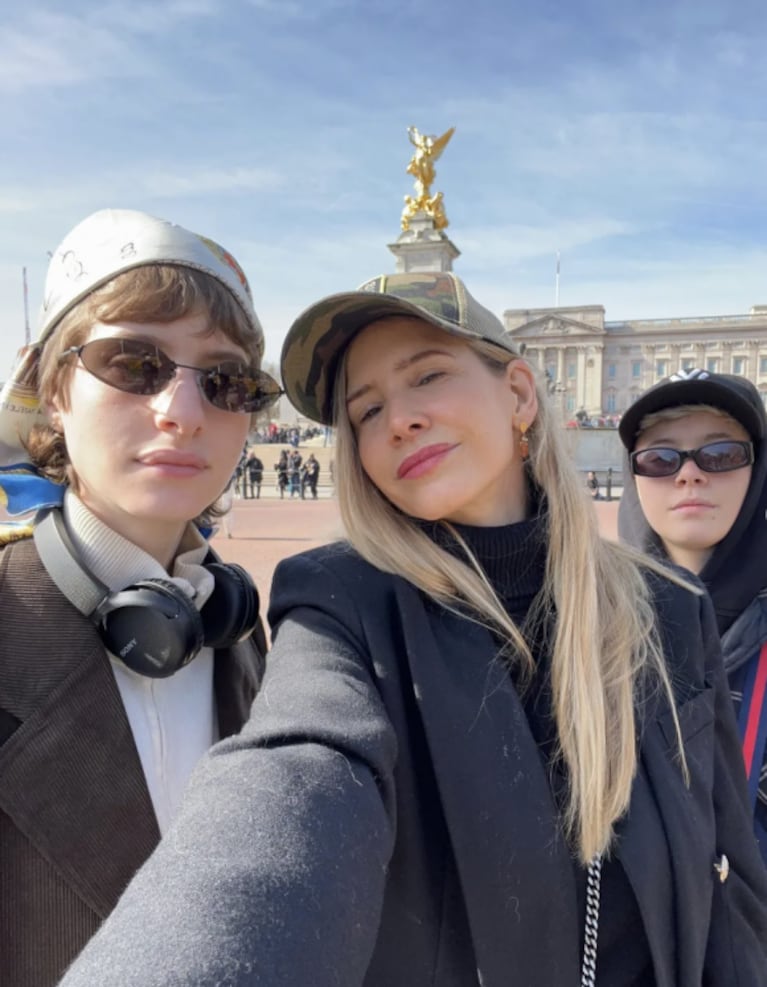 Guillermina Valdés viajó junto a sus hijas a Londres y reveló que Paloma se muda allí: "Acompañando"