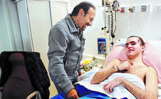 Guillermo Francella y Enzo Romano, juntos en la Clínica (Foto: Clarín). 