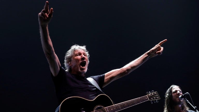  Hace 30 años, Roger Waters celebraba la caída del muro de Berlín interpretando “The Wall”. Foto: EFE.