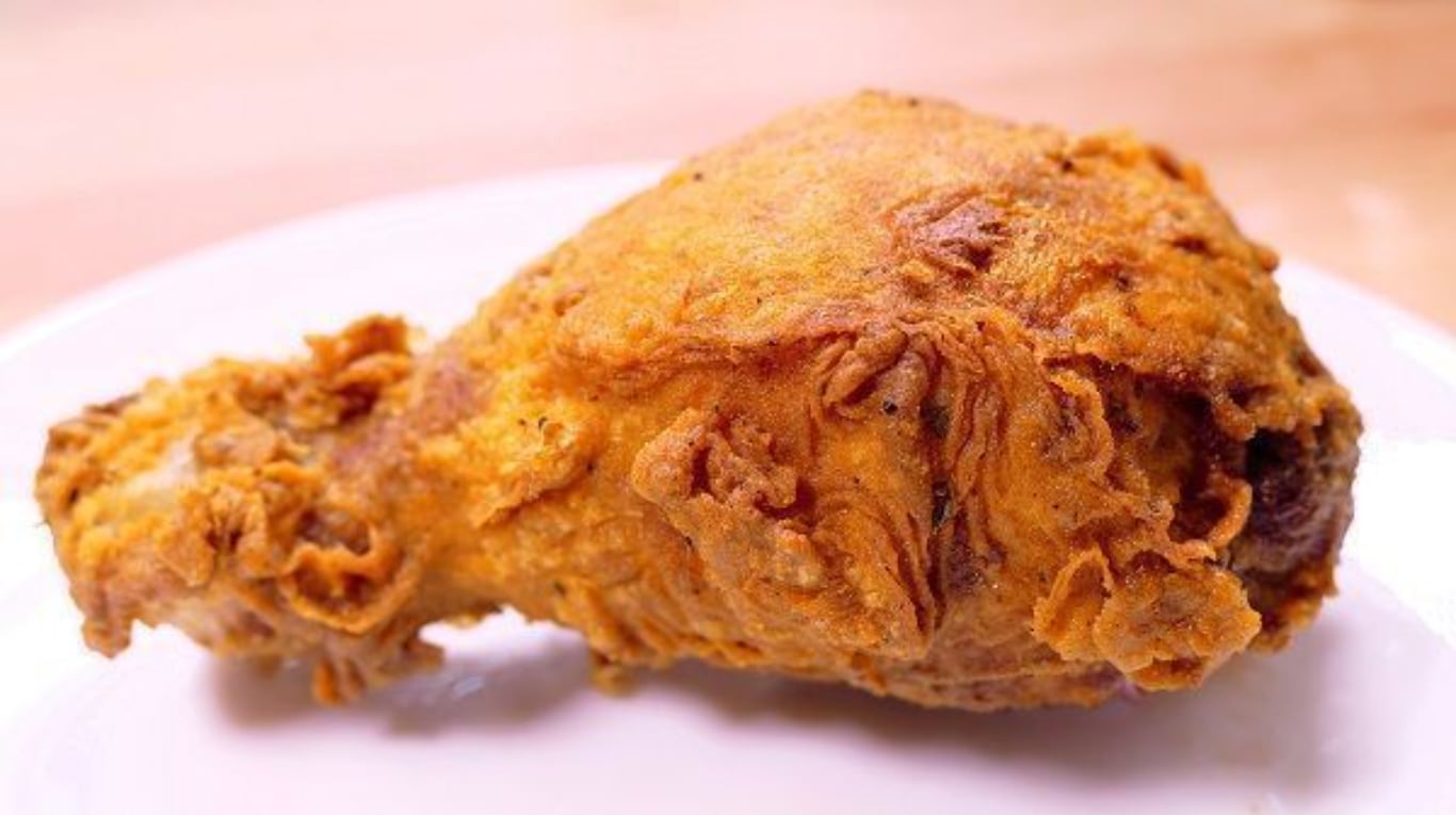 Hace este pollo frito al estilo americano con una receta simple y rápida 