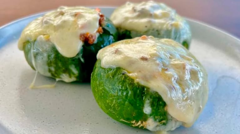 Hace zapallitos rellenos con una receta simple y práctica 