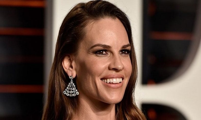 Hilary Swank quedó devastada cuando la despidieron de Sensación de vivir