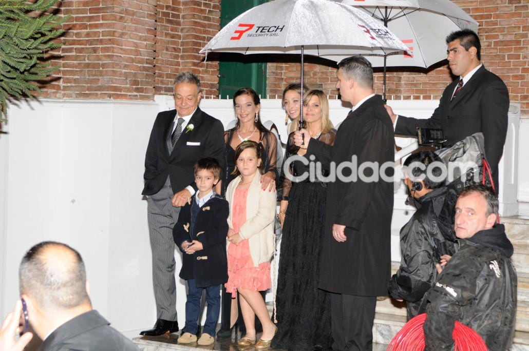 Horacio Alfonso y toda la familia de Peter. (Foto: agencia PC3)