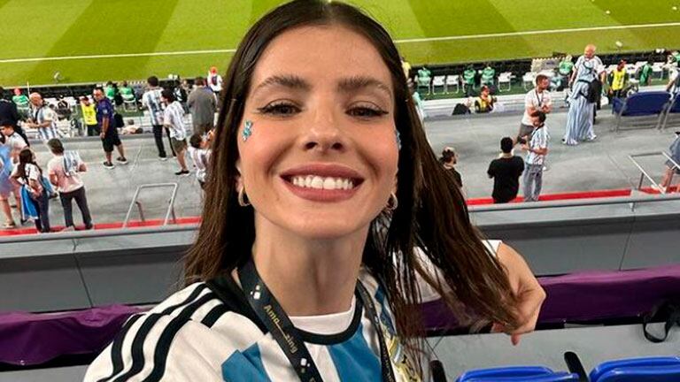 Mundial Qatar 2022: China Suárez festejó el triunfo de Argentina con sus hijos bajo la lluvia