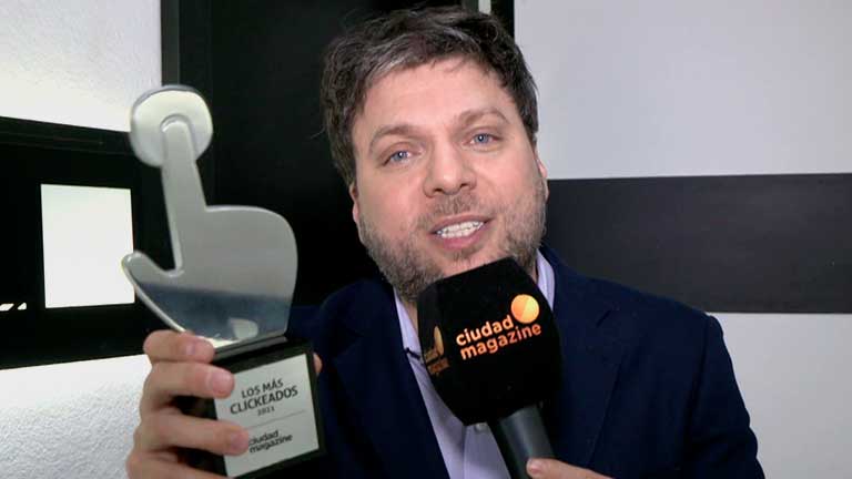 Guido Kaczka, muy contento de recibir su premio Los Más Clickeados 2021