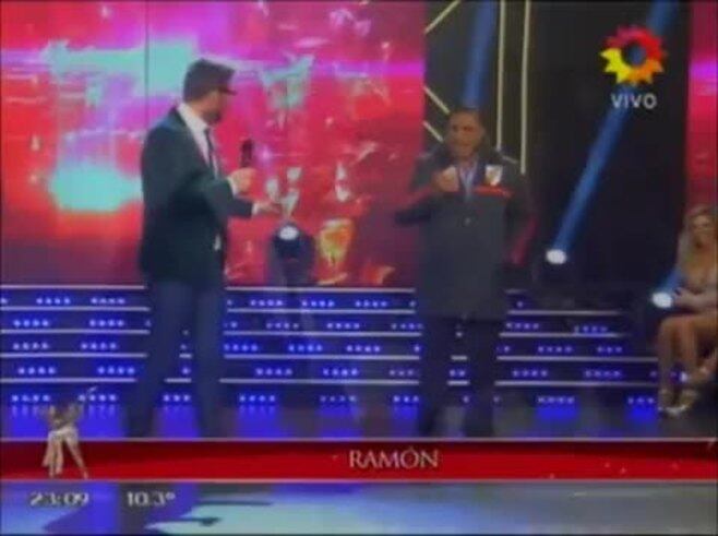 Freddy Villarreal fue Ramón Díaz en ShowMatch 