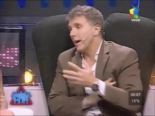 Jonathan Ferrari: lapidario con Cinthia Fernández y un gesto polémico