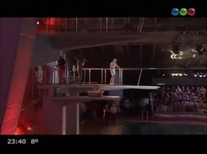 Así fue el salto de Silvio Velo en Celebrity Splash