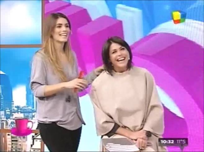 Pamela David se animó y otra vez se cortó el pelo en vivo: mirá el video