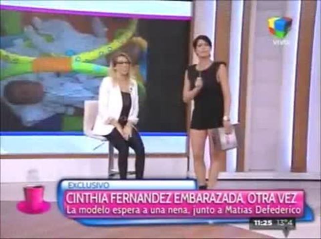 ¡Ahora imitadora! Cinthia Fernández copió los gestos y la voz de Fabián Mediana Flores cuando criticó el look de sus hijas