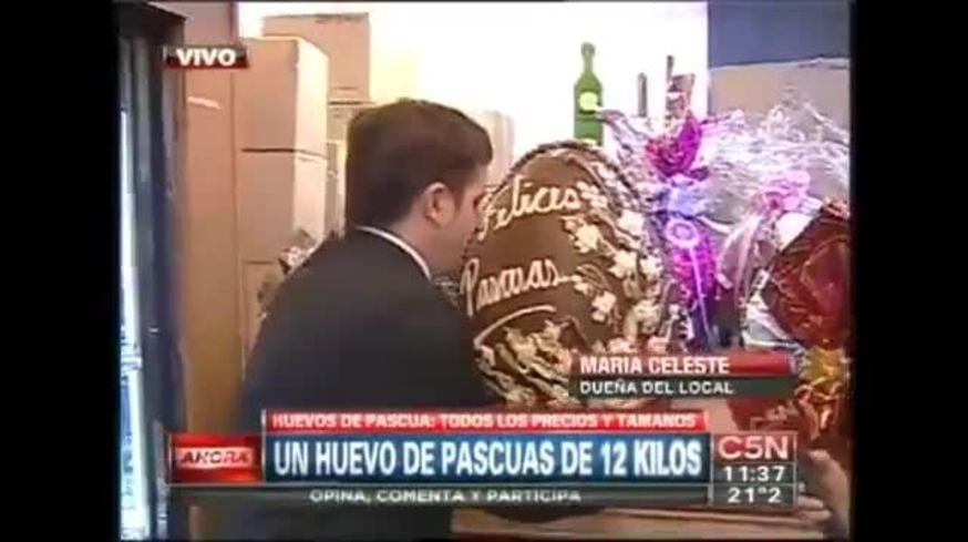 El papelón de un cronista con un huevo de Pascuas de doce kilos... ¡que costaba 3500 pesos!