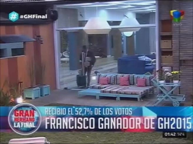 Francisco Delgado recibe su premio en Gran Hermano 2015