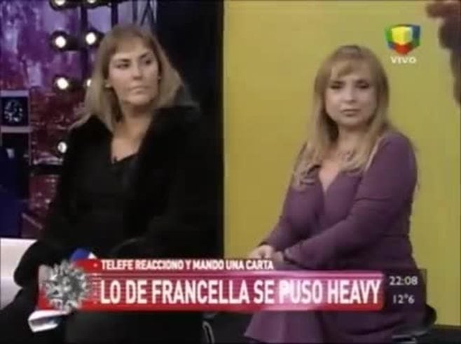 Mientras se debatía en Intratables, Telefe emitía el sketch de La nena de Poné a Francella