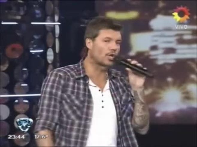 La osada frase que Marcelo Tinelli le dijo a Alexandra Larsson en sueco