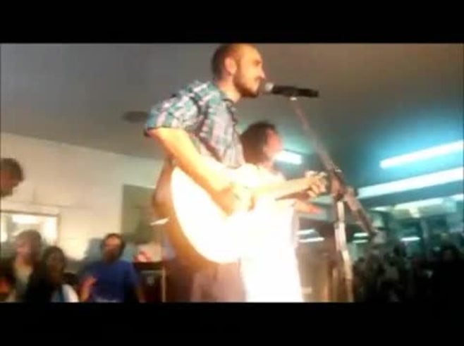 Abel Pintos junto a Rosana: show en el subte