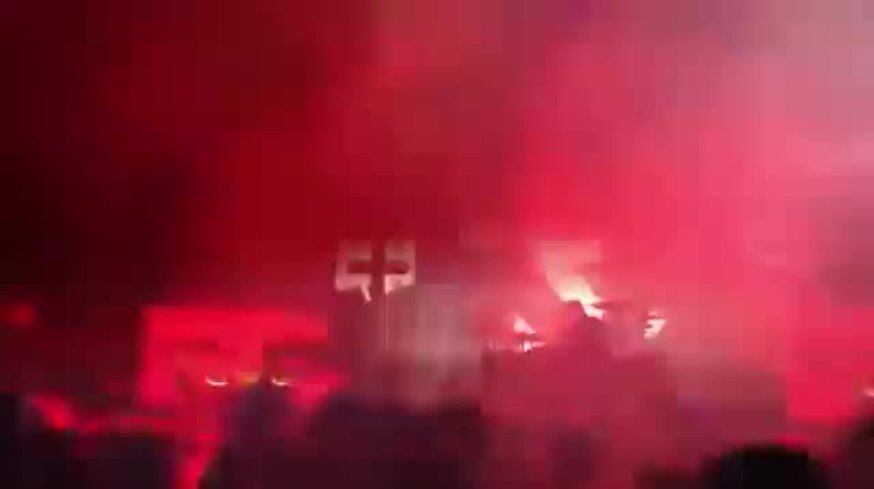 Video: Marilyn Manson se desmayó en pleno show 