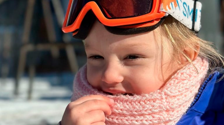 Ana García Moritán cumplió 3 años en la nieve: sus mejores looks de mini esquiadora