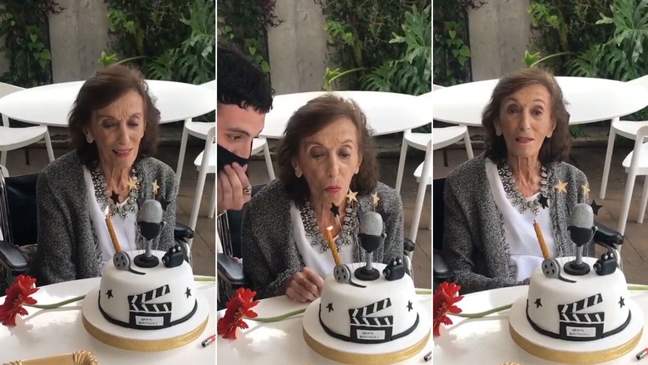 ¡Felicidades! Hilda Bernard celebró sus 100 años soplando las velitas