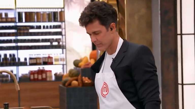 Mariano Martínez visitó MasterChef para ayudar a los participantes con sus platos