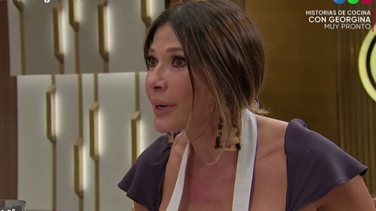 Catherine Fulop, a flor de piel en MasterChef Celebrity 3: "Este plato va dedicado a mis hermanas y a mi mamá porque lo comíamos con ellos"