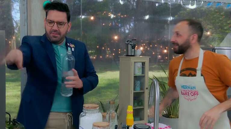 Betular exorcizó la estación de trabajo de un participante de Bake Off Argentina