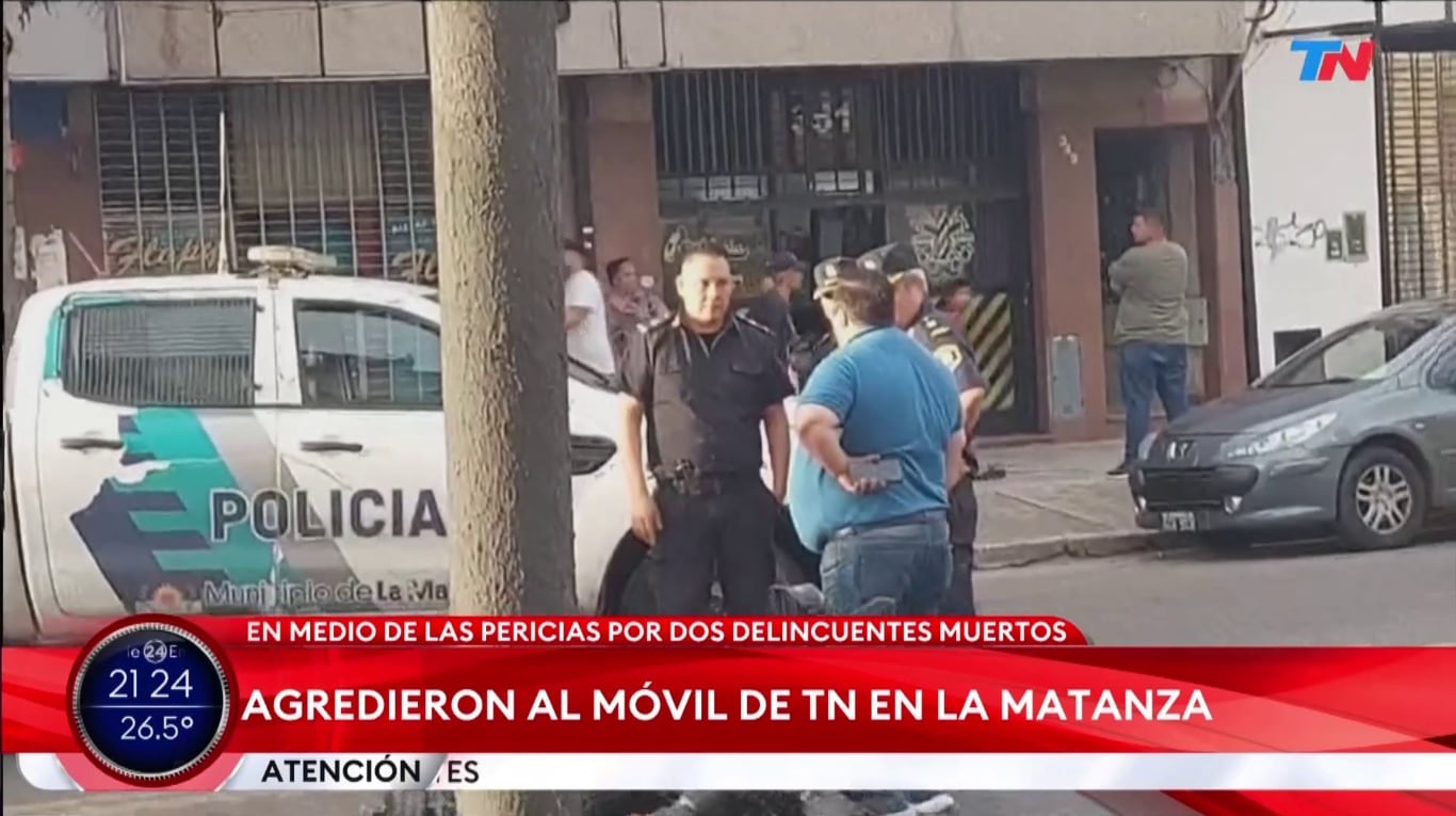 Agredieron al móvil de TN en un reclamo de vecinos por la inseguridad en La Matanza