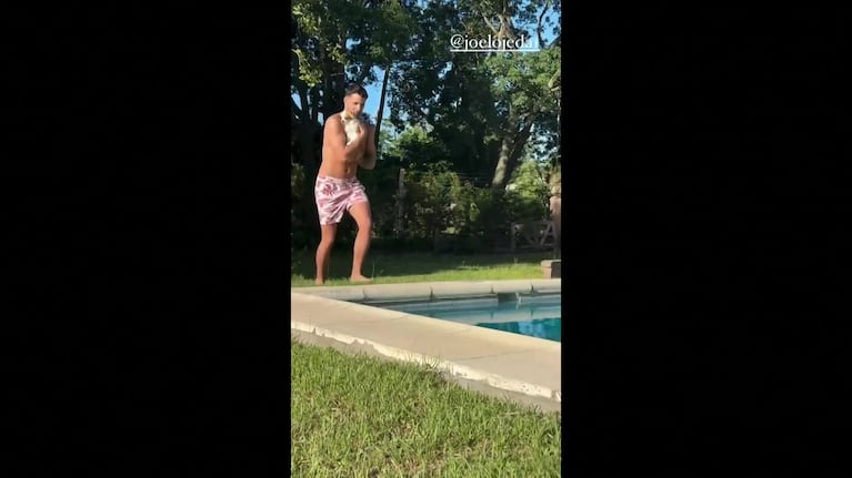 El polémico video de Joel Ojeda tirándose a la pileta con el perrito a upa