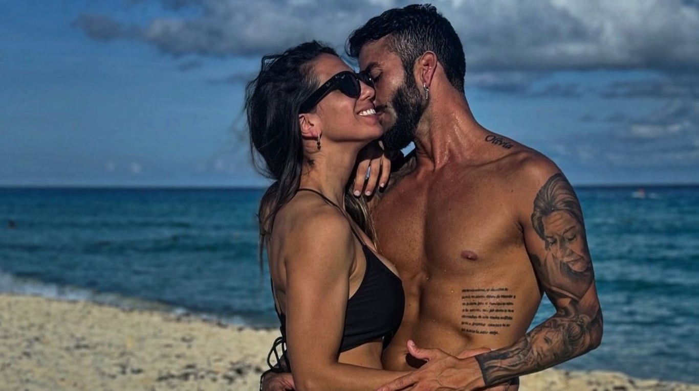 Cinthia Fernández y Roberto Castillo se comprometieron en México