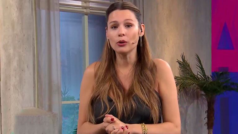 Pampita reveló cuál el es gusto musical que más culpa le genera