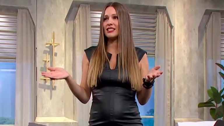 Pampita aclaró si se le 'escapó' el nombre de su beba al aire