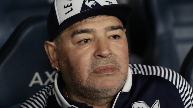 Fuerte frase de Maradona en su libro póstumo: "¿Qué quiero que diga mi lapida? Todavía no"