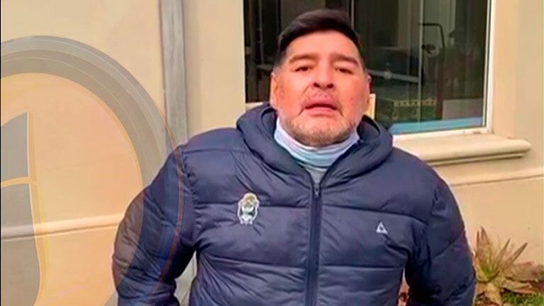 El desafiante video de Diego Maradona: "Aunque me quieran bastardear, alrededor mío tengo la gente que me hace bien"