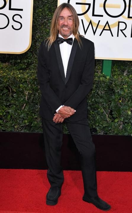 Iggy Pop, fiel a su estilo, pero de smoking. (Foto: Gentileza E! Entertainment Television)