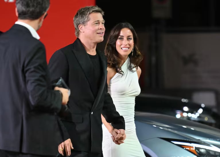 Inés y Brad en la alformbra roja. Foto: AFP.