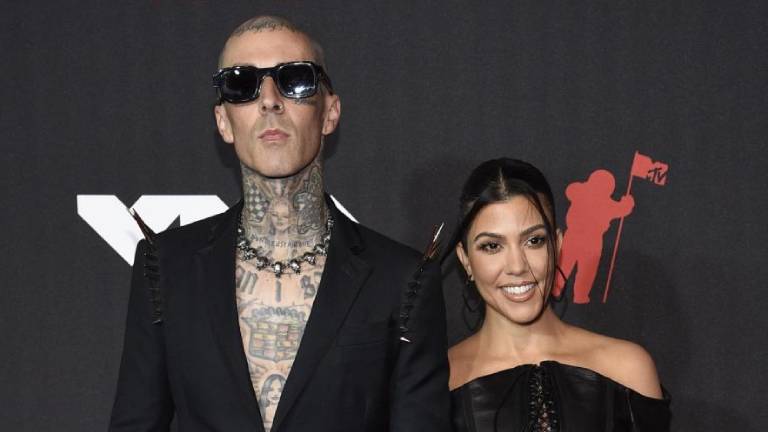 Internan de urgencia a Travis Barker, baterita de Blink 182 y marido de Kourtney Kardashian