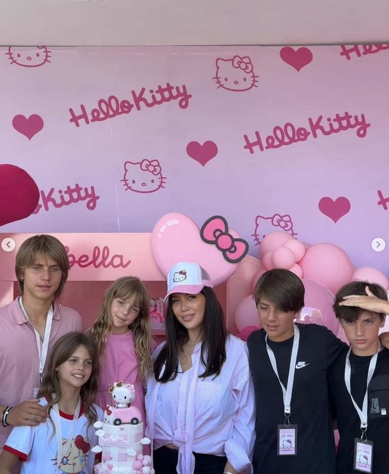 Isabella celebró sus 8 años en una fiesta con temática Hello Kitty.