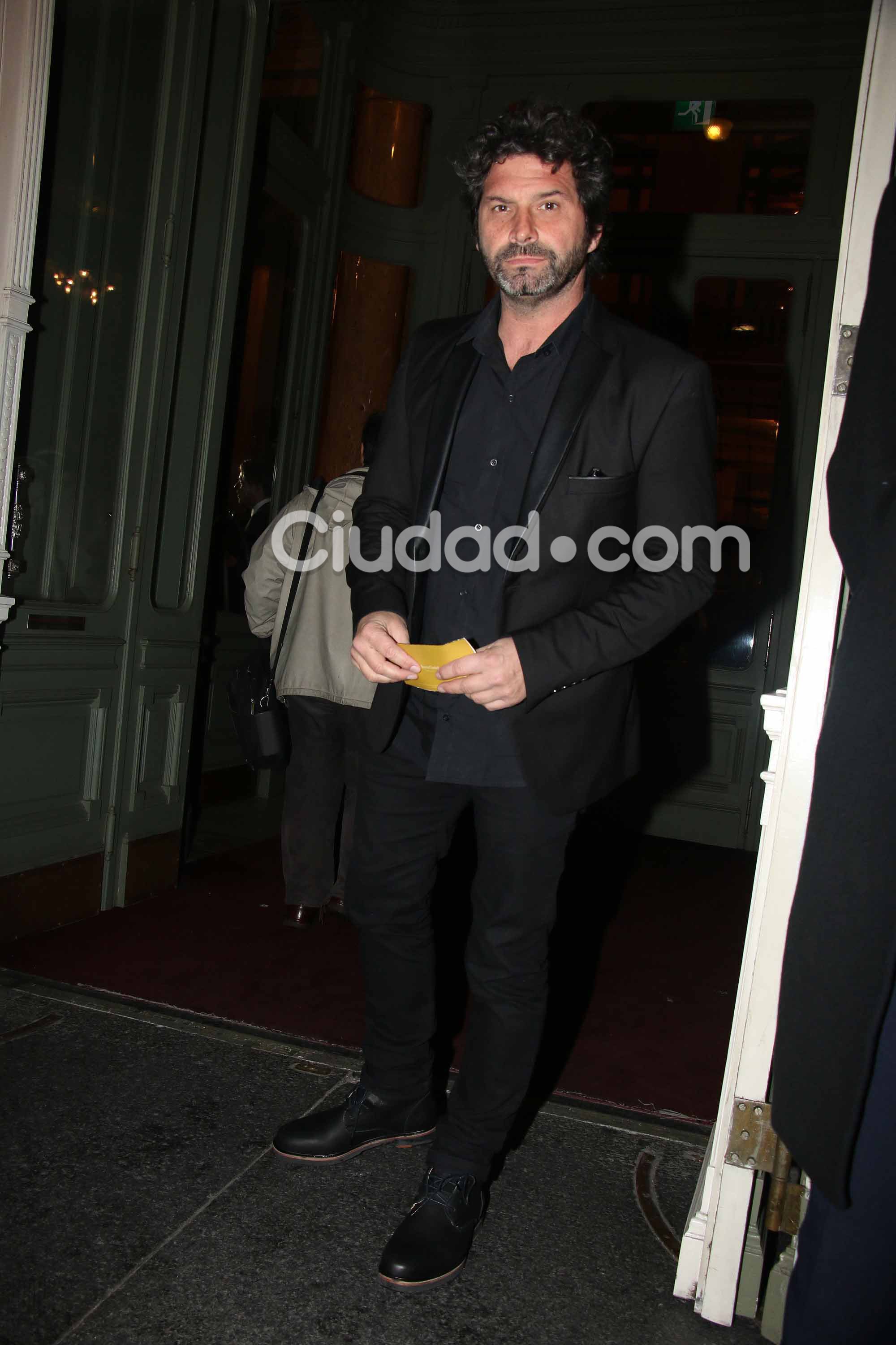 Iván Noble en la gala del Teatro Colón. (Foto: Movil Press / Ciudad.com)