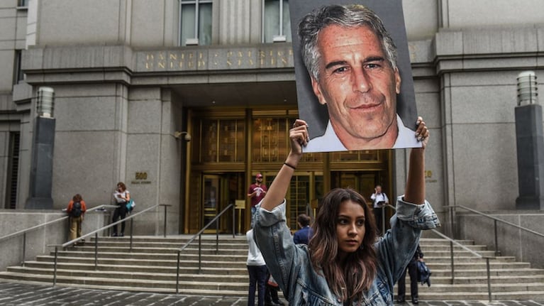 Jeffrey Epstein, asquerosamente rico: el documental de Netflix que expone una lujosa red de pedofilia 