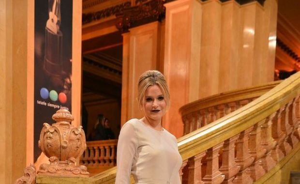 Jenny Williams eligió el nude y los labios oscuros. (Foto: Telefe)