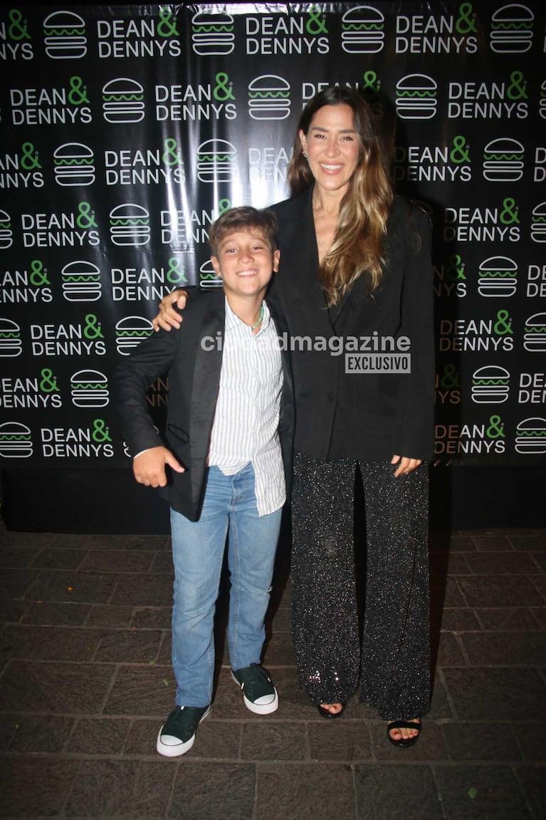 Jimena Barón con su hijo Momo (Foto: Movilpress)