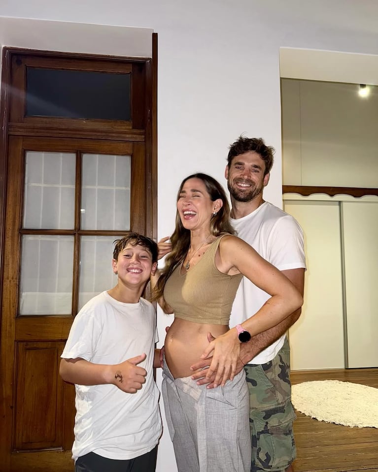 Jimena  Barón está embarazada de su segundo hijo y mostró fotos de su panza: “Te esperamos”