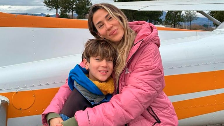 Jimena Barón reveló qué mentiras inventa su hijo Momo para pasarse de noche a su cama.