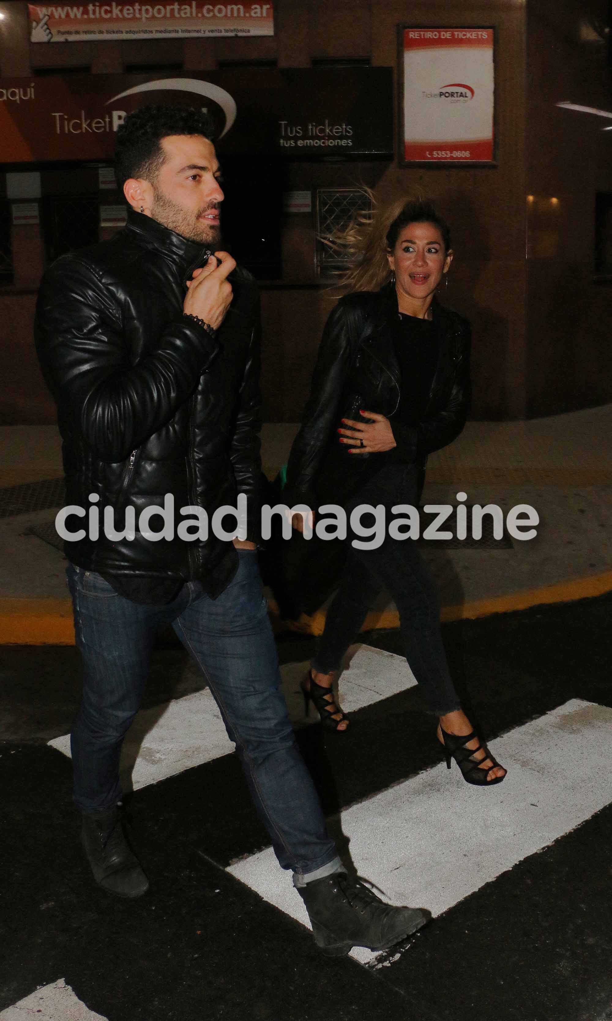 Jimena Barón y Mauro Caiazza, inseparables en el recital de Diego Torres. Foto: Movilpress.